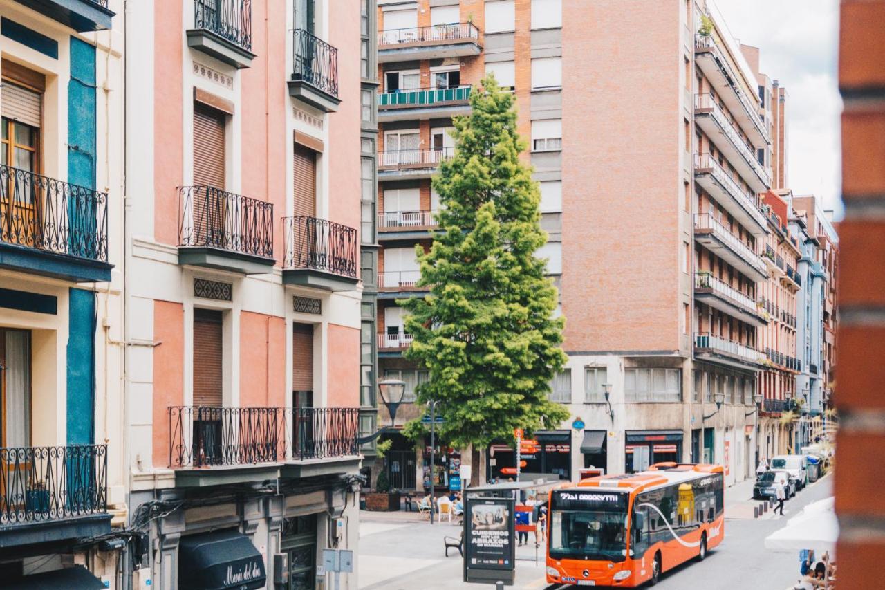 Funi Apartment By People Rentals Bilbao Esterno foto